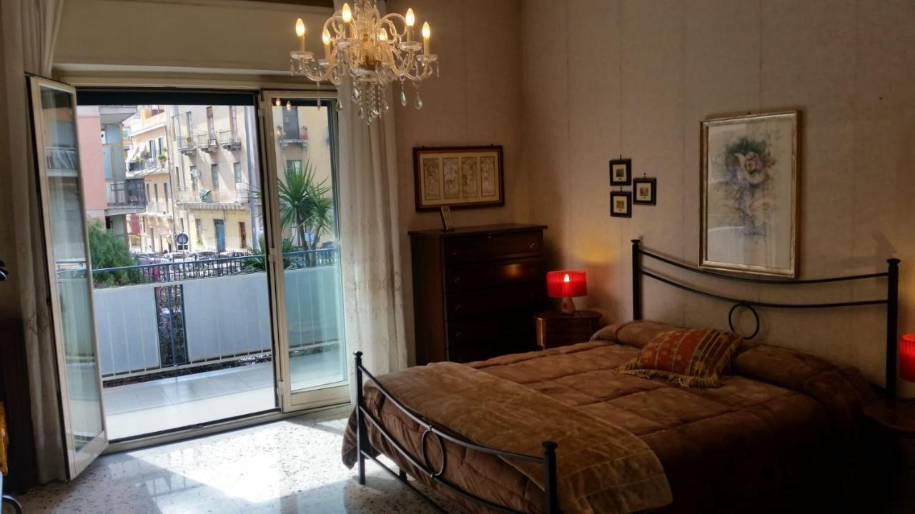 Tora House Hotel Катания Екстериор снимка