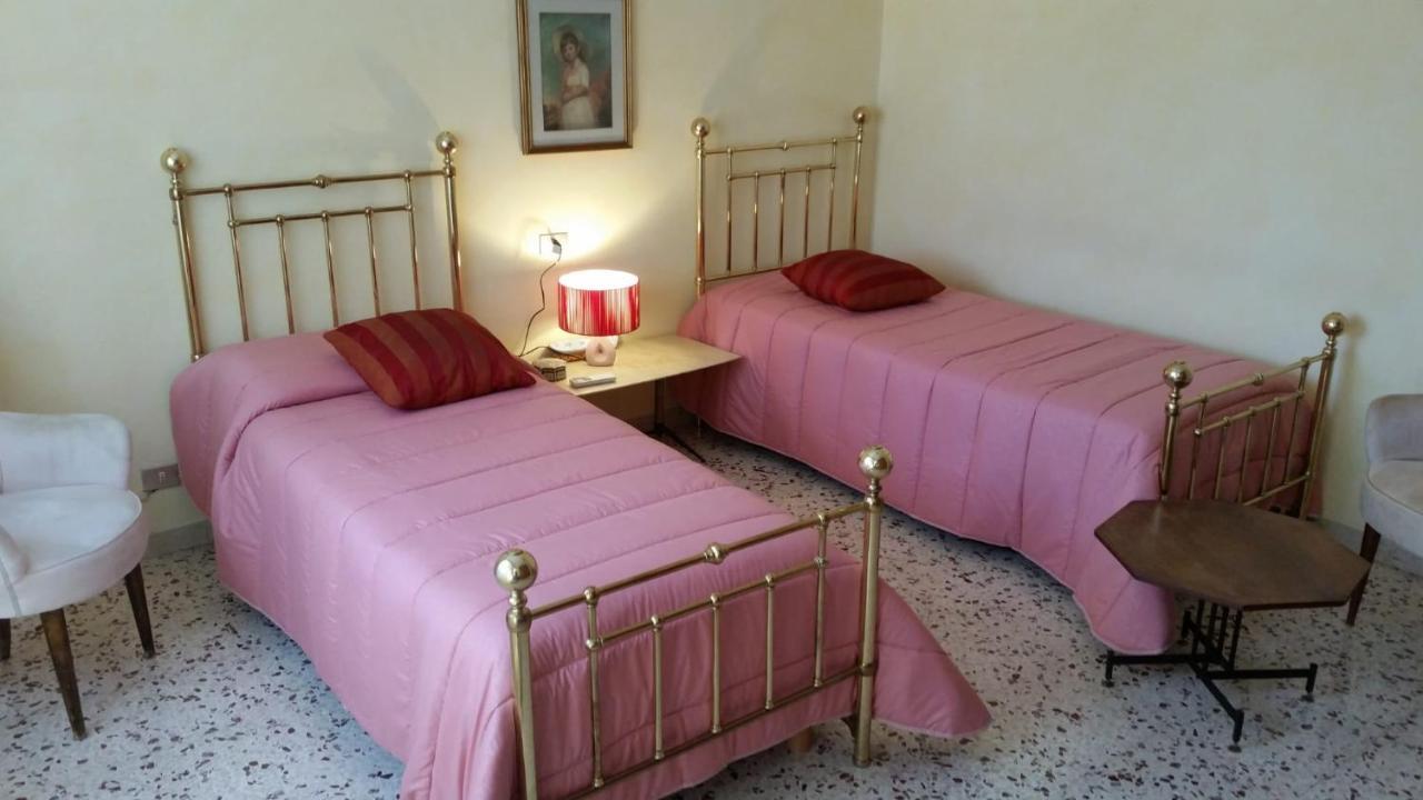 Tora House Hotel Катания Екстериор снимка