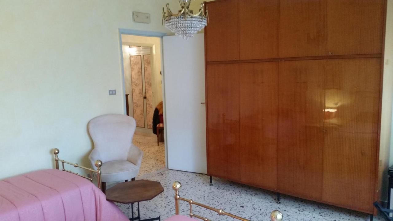 Tora House Hotel Катания Екстериор снимка